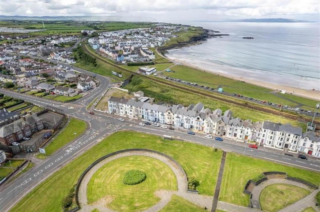 Apartamento 5 Dunluce Park - Portrush By The Sea Exterior foto