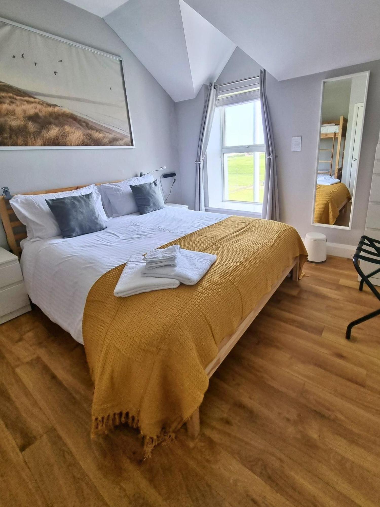 Apartamento 5 Dunluce Park - Portrush By The Sea Exterior foto