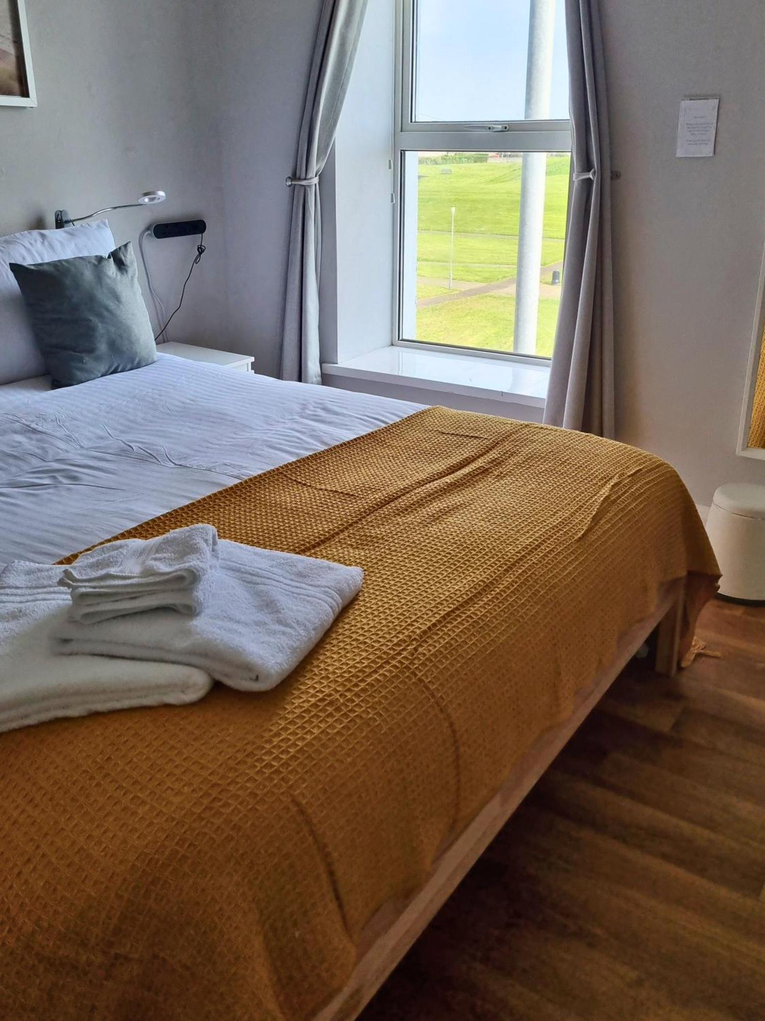 Apartamento 5 Dunluce Park - Portrush By The Sea Exterior foto